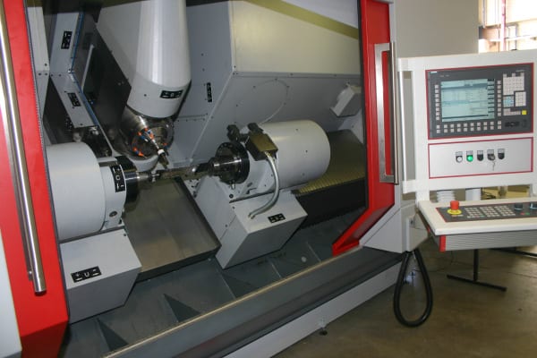 Leading turbine manufacturers are particularly impressed by the dynamics and high-performance of the HSTM machines.  The perfect interaction of the robust Hamuel machine construction and the high-quality Siemens drive and control engineering provide the basis for this satisfaction.  