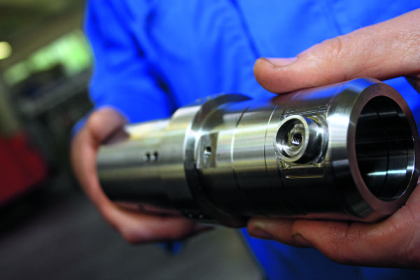 A variety of complex underwater electrical connector casings are made by Gisma, using Siemens Sinumerik CNC-controlled Spinner lathe technology.