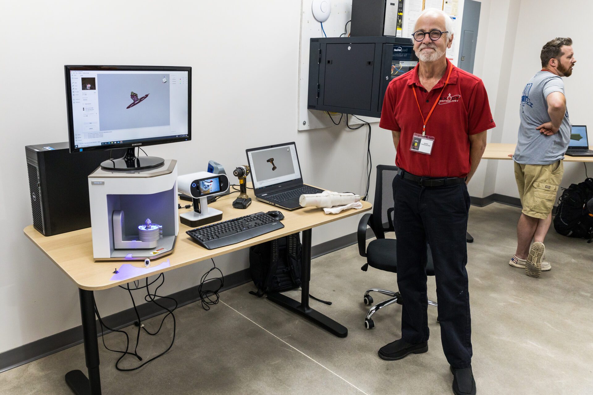 Ward Tannhauser demos Artec Blue LIght scanner